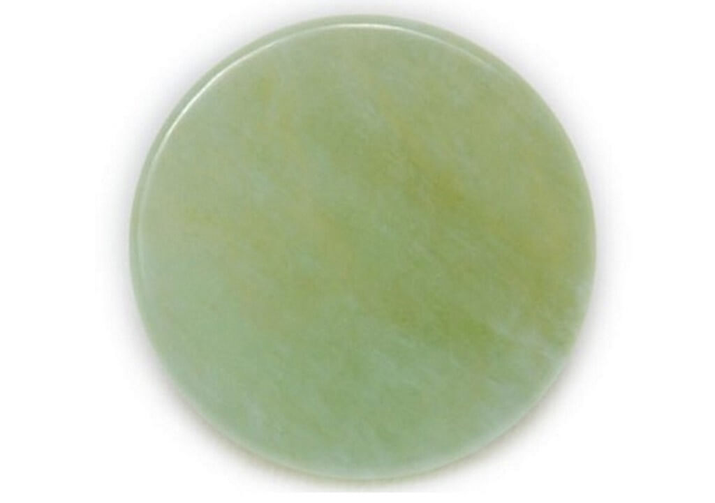 Камень нефритовый